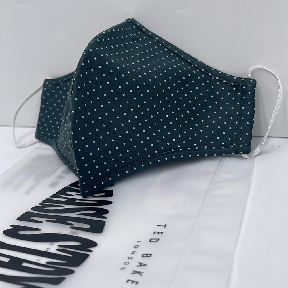 Ted Baker Polka Dot Face Mask TED BAKER LONDON Reversible Reusable FACE NWT - Picture 7 of 13